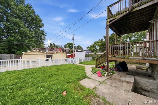 4430 Pennsylvania Avenue, St Louis, MO 63111