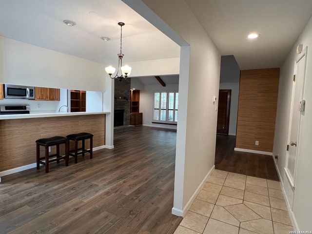 4307 Shavano Woods St, San Antonio, TX 78249