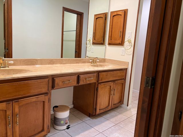 4307 Shavano Woods St, San Antonio, TX 78249