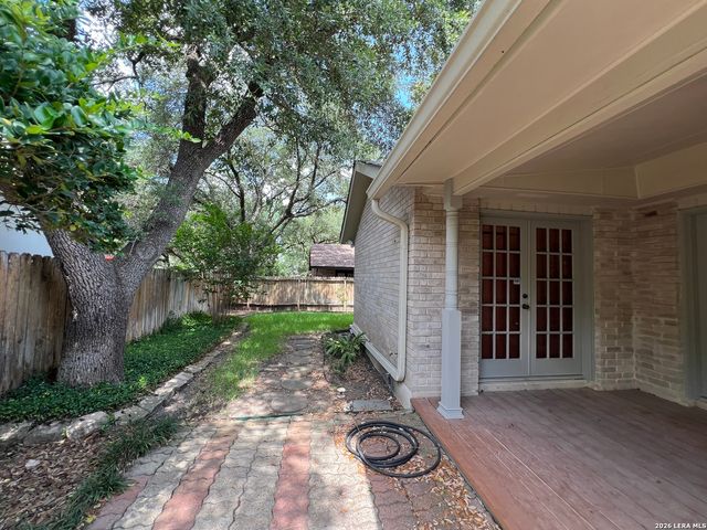 4307 Shavano Woods St, San Antonio, TX 78249