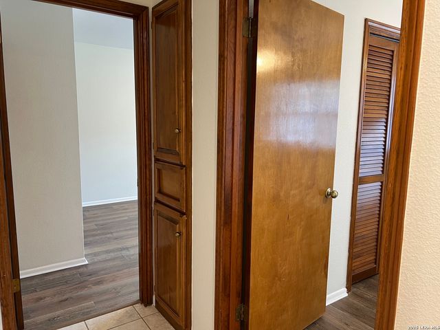 4307 Shavano Woods St, San Antonio, TX 78249