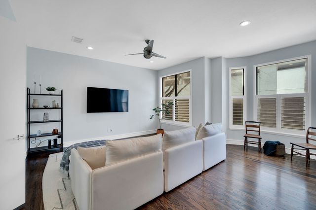 2119 Albany Street, Dallas, TX 75201