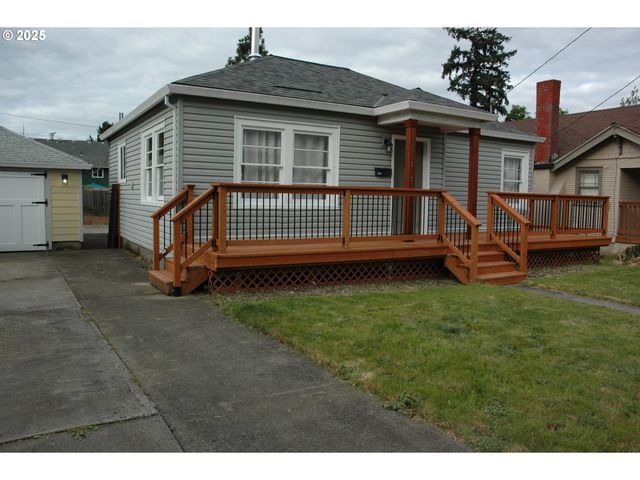 124 S 20TH St, St Helens, OR 97051