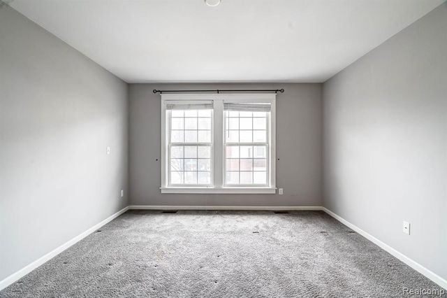 27859 Hopkins Drive, Novi, MI 48377