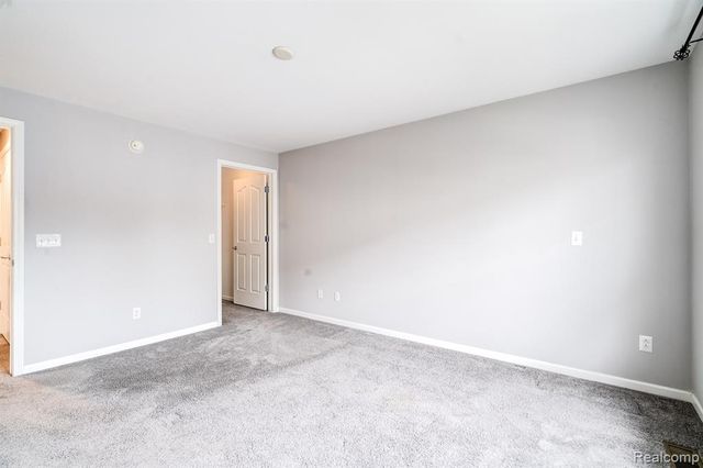 27859 Hopkins Drive, Novi, MI 48377