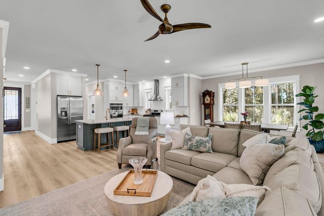 368 Mercantile Road, Mcclellanville, SC 29458