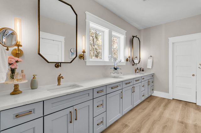 368 Mercantile Road, Mcclellanville, SC 29458