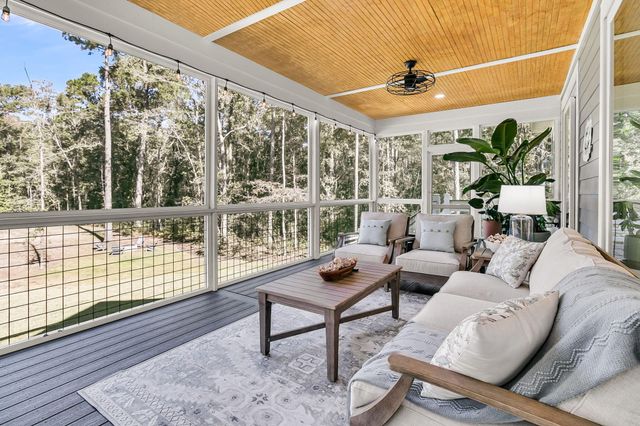 368 Mercantile Road, Mcclellanville, SC 29458