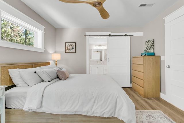 368 Mercantile Road, Mcclellanville, SC 29458