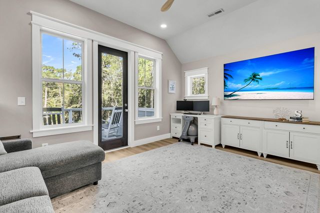 368 Mercantile Road, Mcclellanville, SC 29458