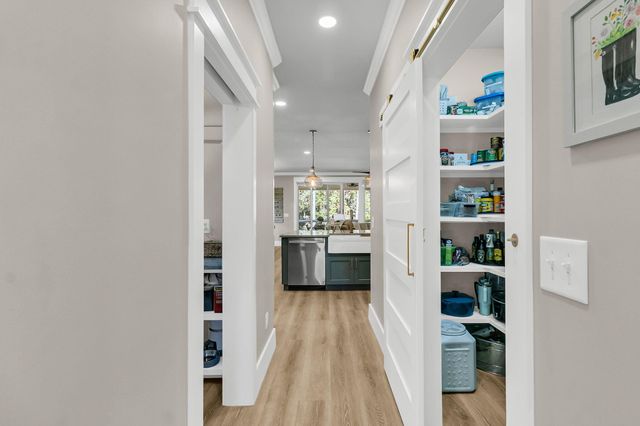 368 Mercantile Road, Mcclellanville, SC 29458