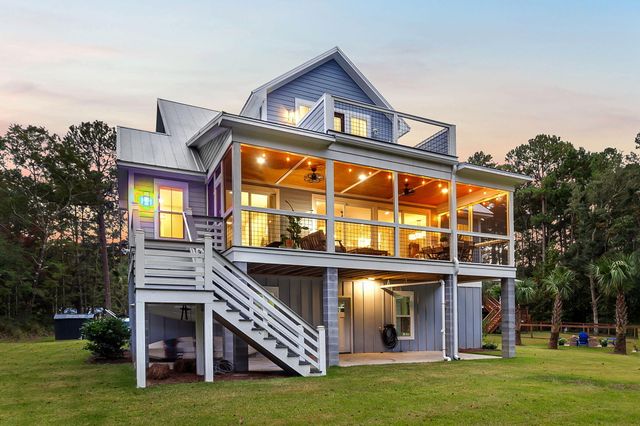 368 Mercantile Road, Mcclellanville, SC 29458