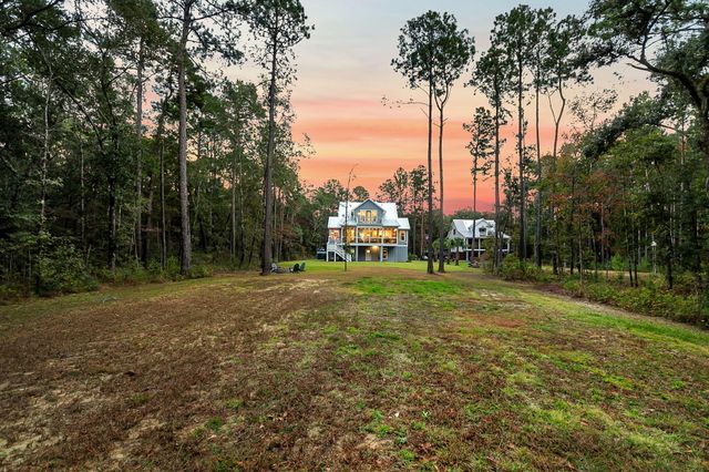368 Mercantile Road, Mcclellanville, SC 29458