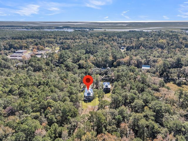 368 Mercantile Road, Mcclellanville, SC 29458