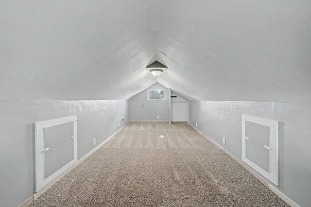 2334 York Street, Des Moines, IA 50316