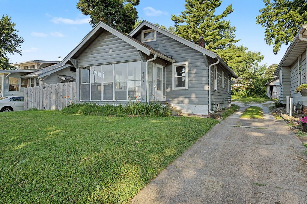 2334 York Street, Des Moines, IA 50316