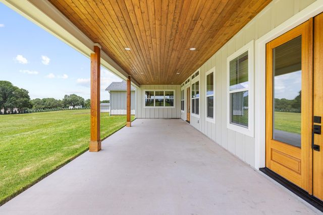 11150 Fm 389, Burton, TX 77835