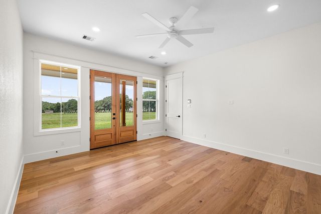 11150 Fm 389, Burton, TX 77835