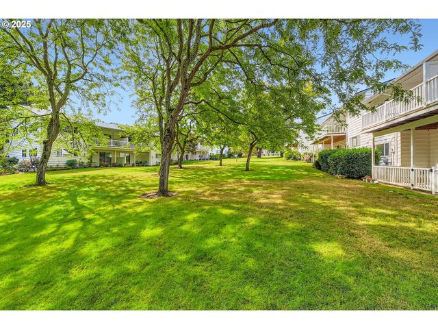 14862 Ne ROSE Pkwy, Portland, OR 97230