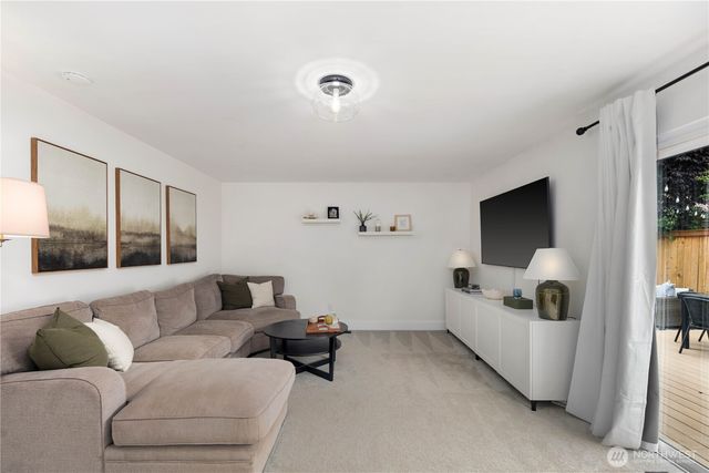 26108 13th Place S, Des Moines, WA 98198