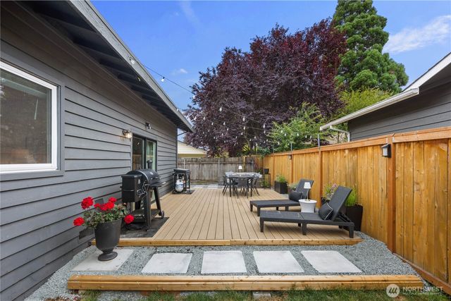 26108 13th Place S, Des Moines, WA 98198