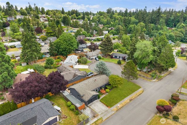 26108 13th Place S, Des Moines, WA 98198