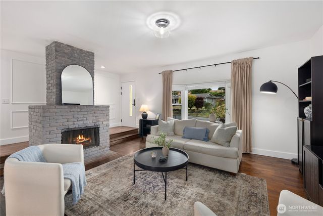 26108 13th Place S, Des Moines, WA 98198