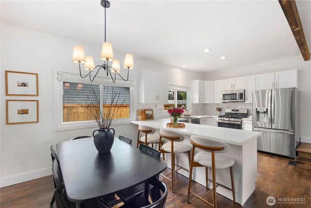 26108 13th Place S, Des Moines, WA 98198