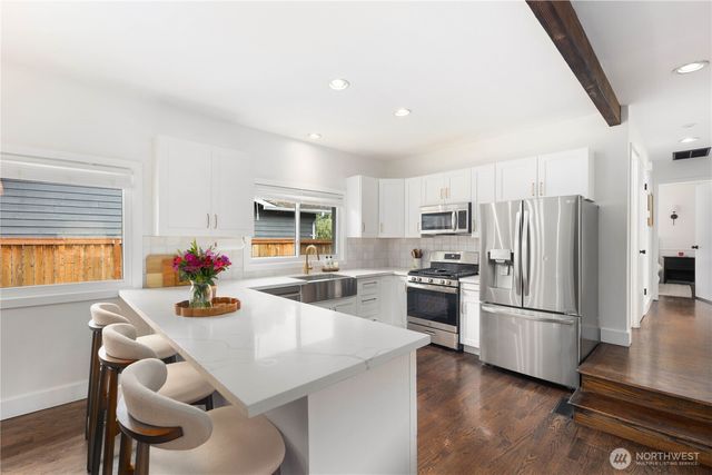 26108 13th Place S, Des Moines, WA 98198