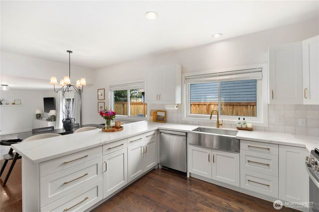 26108 13th Place S, Des Moines, WA 98198
