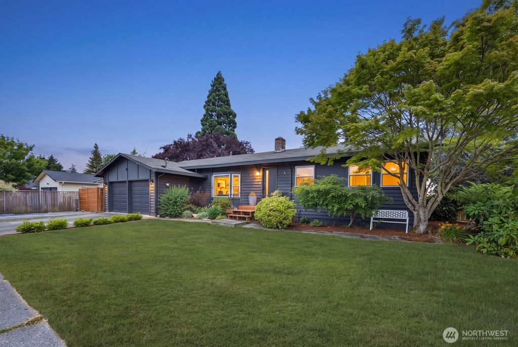 26108 13th Place S, Des Moines, WA 98198