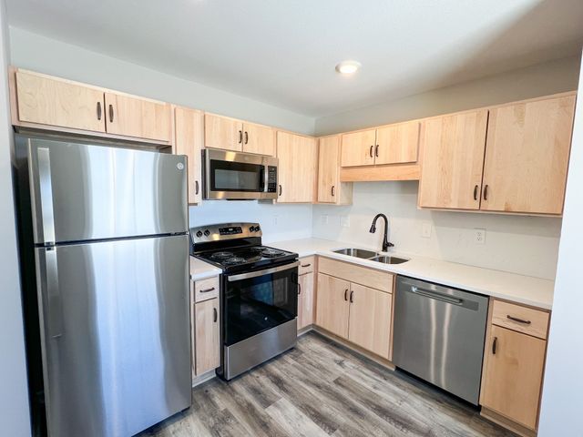 2202 Eldos Trace Cir Apt F, Clarksville, TN 37042