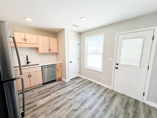 2202 Eldos Trace Cir Apt F, Clarksville, TN 37042