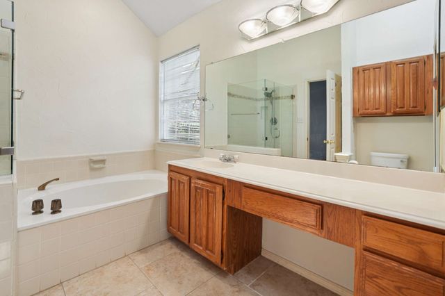 433 Moonlight Way, Irving, TX 75063