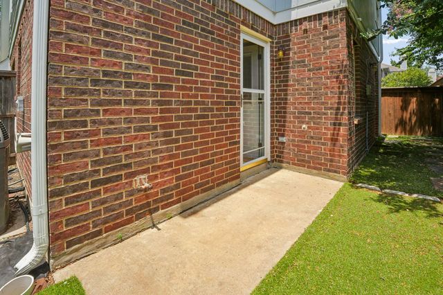 433 Moonlight Way, Irving, TX 75063