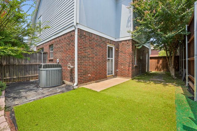 433 Moonlight Way, Irving, TX 75063