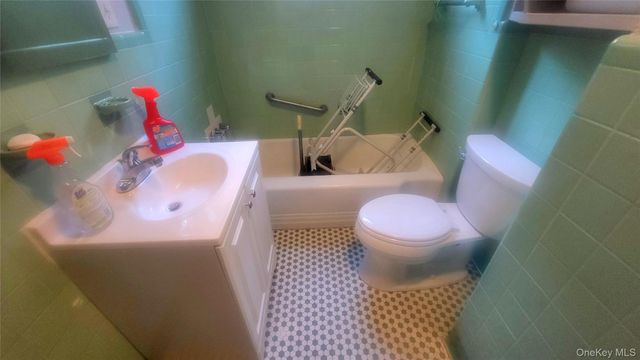 319 Mansion Street 1, Poughkeepsie, NY 12601