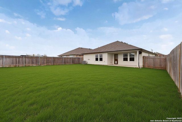 941 Armadillo, Seguin, TX 78155