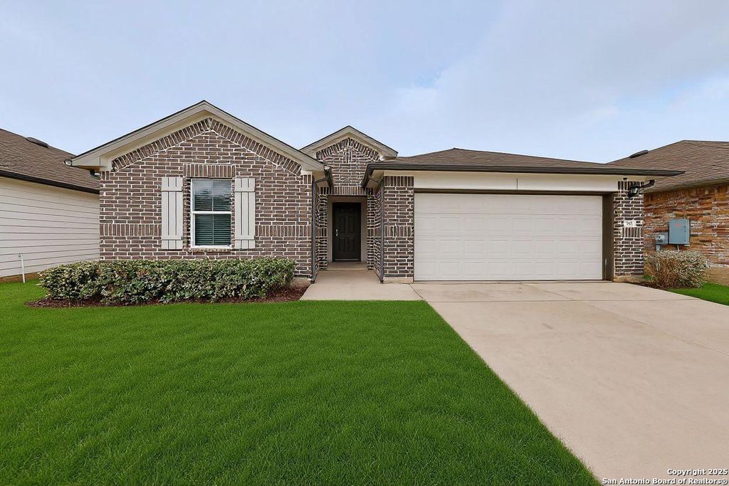 941 Armadillo, Seguin, TX 78155