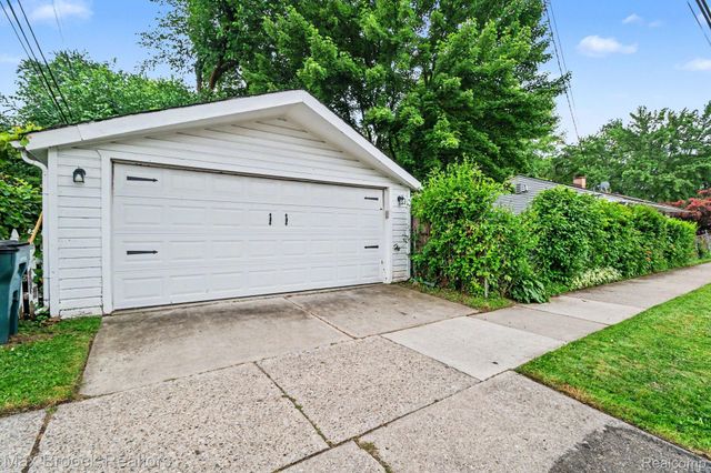 3246 Harris Street, Ferndale, MI 48220