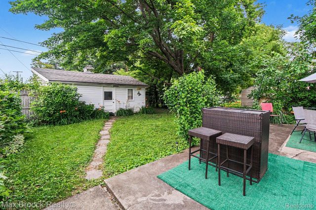 3246 Harris Street, Ferndale, MI 48220