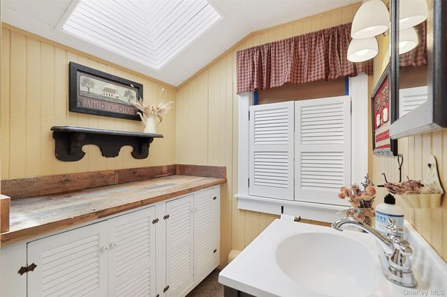 161 Ridgefield Avenue, South Salem, NY 10590