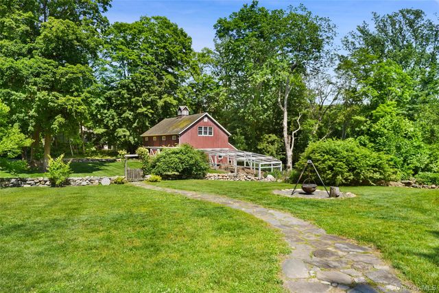 161 Ridgefield Avenue, South Salem, NY 10590
