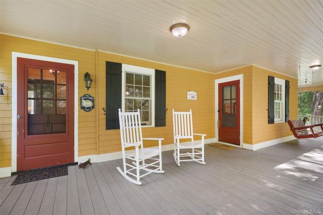 161 Ridgefield Avenue, South Salem, NY 10590