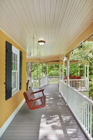 161 Ridgefield Avenue, South Salem, NY 10590