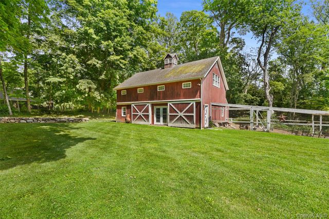 161 Ridgefield Avenue, South Salem, NY 10590