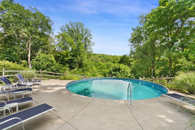161 Ridgefield Avenue, South Salem, NY 10590