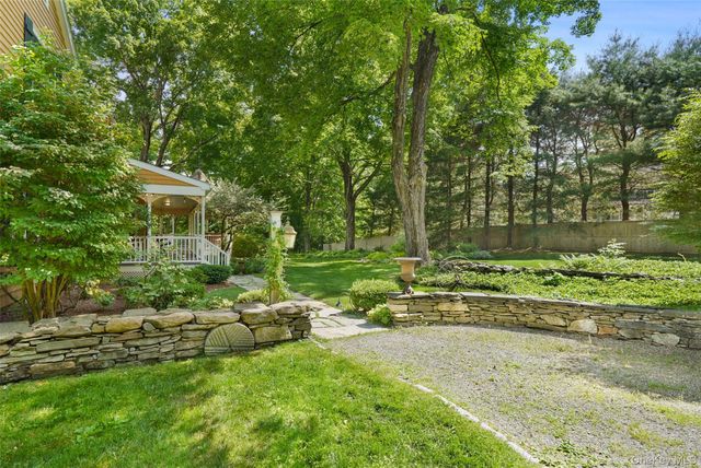 161 Ridgefield Avenue, South Salem, NY 10590