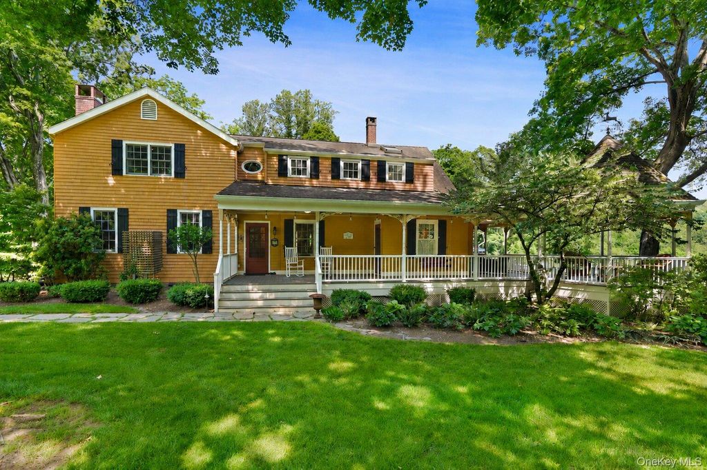 161 Ridgefield Avenue, South Salem, NY 10590