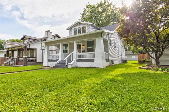 1211 Troy Road, Edwardsville, IL 62025